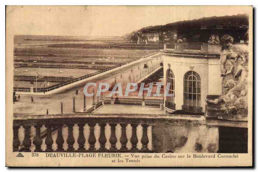 Deauville-Plage Fleurie — Vue prise du Casino sur le Boulevard Cornuché et les Tennis — C. des Arts Photo-Séculionis