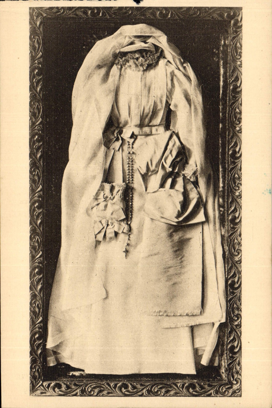CPA Toilette de lst Communion de la B Therese de l'Enfant Jesus 