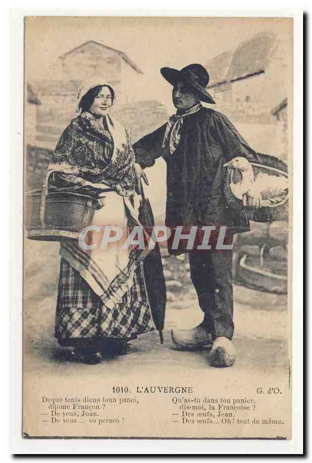 l'auvergne pittoresque couple oie sabots costume CPA
