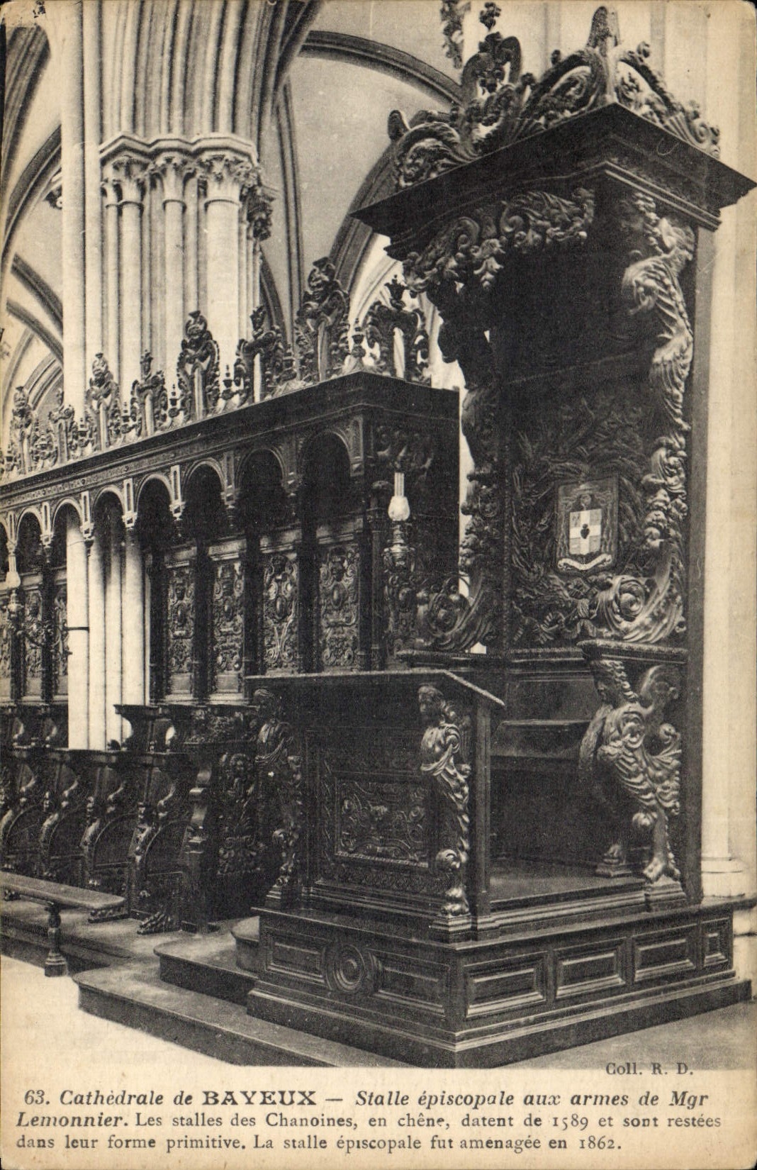 Cathédrale de Bayeux — Stalles des Chanoines et Stalle épiscopale