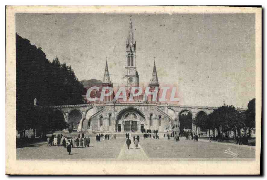 CPA Lourdes la Basilique vue de Face 