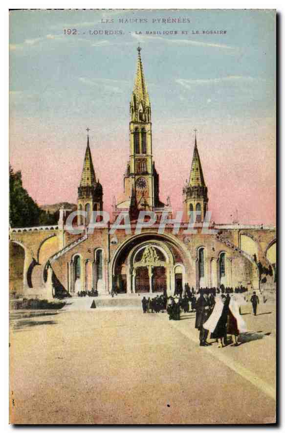 CPA Les Hautes Pyrenees Lourdes la Basilique et le Rosaire 