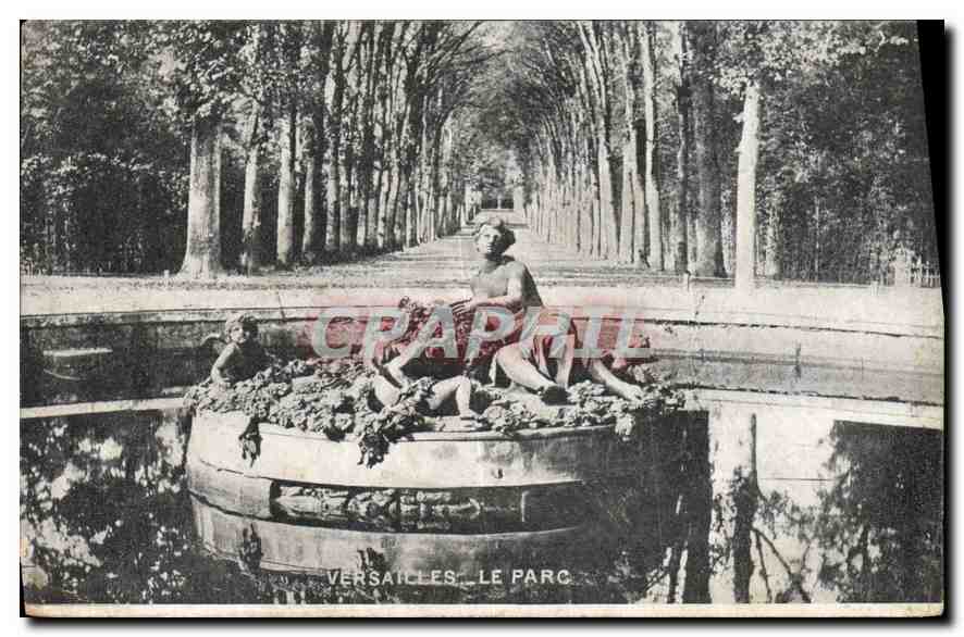 Versailles - Le Parc — allée des Platanes avec fontaine sculptée — éditeur non identifié