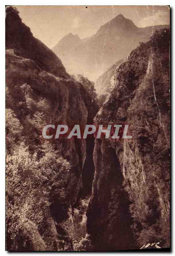 CPA Les Pyrenees H P Route de Gavarnie pres du Pont Napoleon la Gorge Tragique 