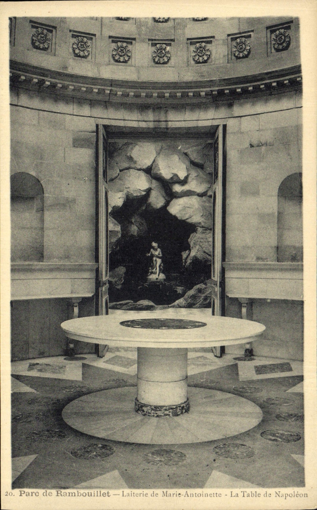 Parc de Rambouillet — Laiterie de Marie-Antoinette — La Table de Napoléon