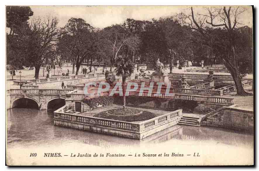 CPA Nimes Le Jardn de la Fontaine La Source et les Bains 