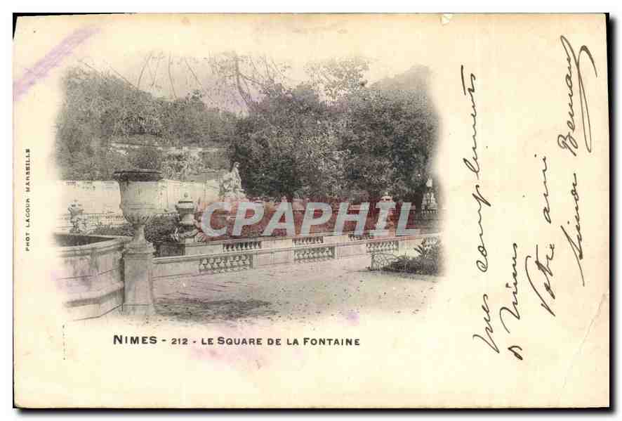 CPA Nimes Le Square de la Fontaine 
