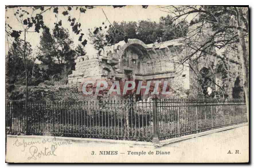 CPA Nimes Temple de Diane 