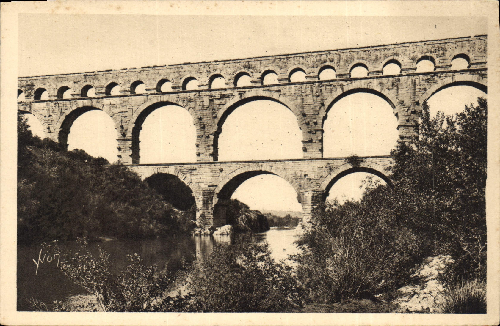 Le Pont du Gard — Nîmes (Gard) — Édition d'Art YVON, Paris