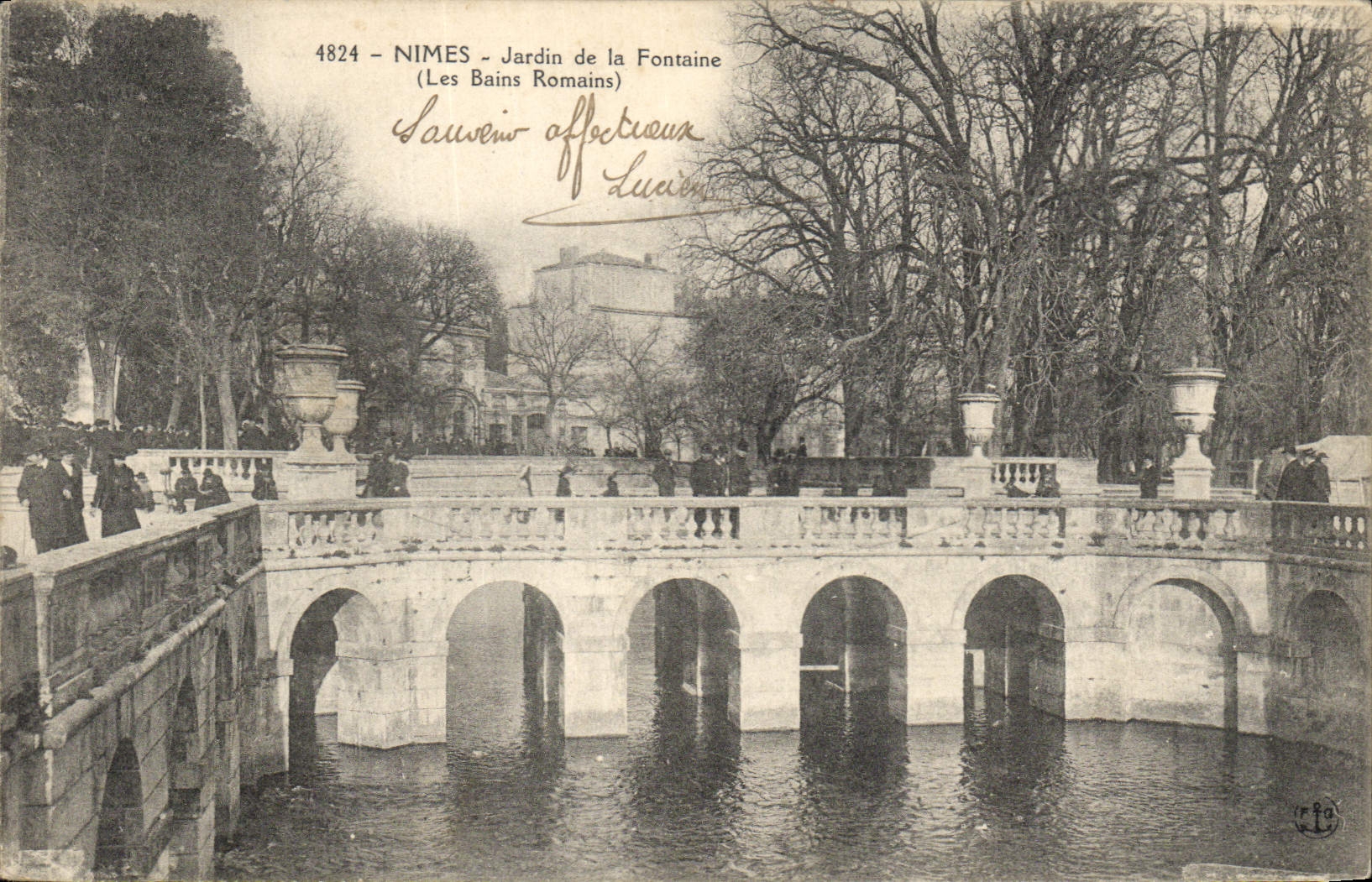 Nîmes - Jardin de la Fontaine (Les Bains Romains) — éditeur 'Nîmes - Les Bains Romains', n° 4824
