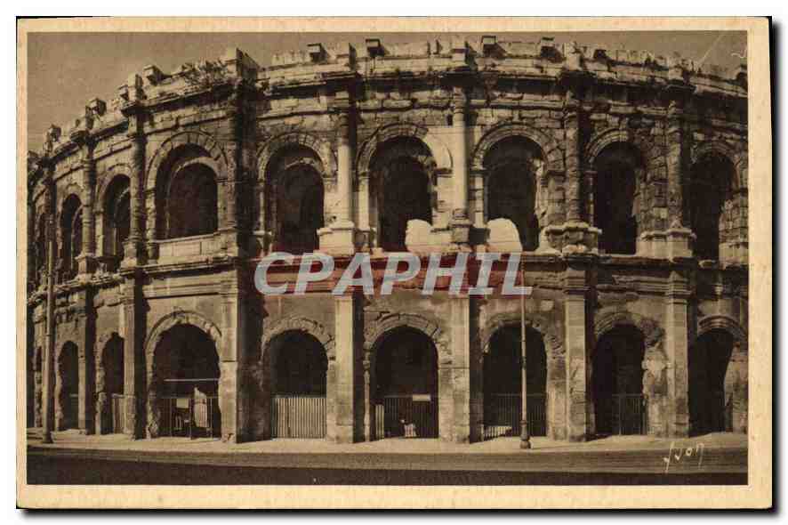 CPA Nimes Gard Vue exteriure des Arenes 