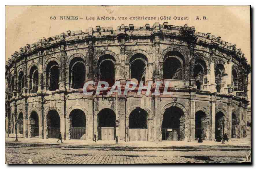 CPA Nimes Les Arenes vue exterieure Cote Ouest 