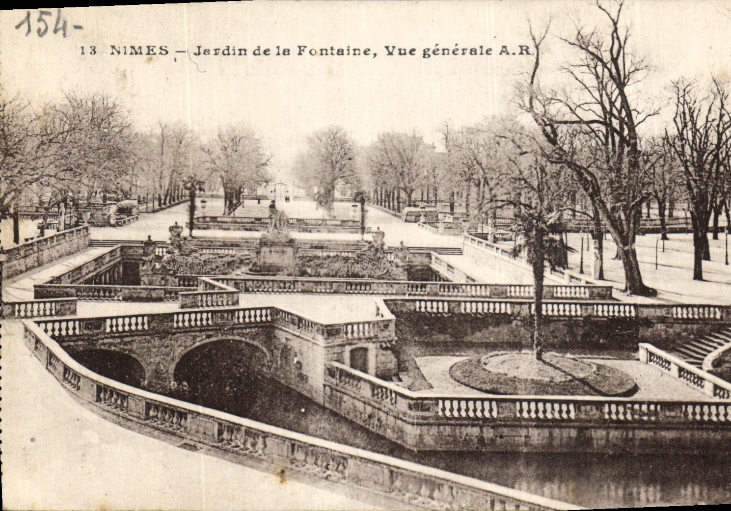 Nîmes — Jardin de la Fontaine, Vue générale A.R.