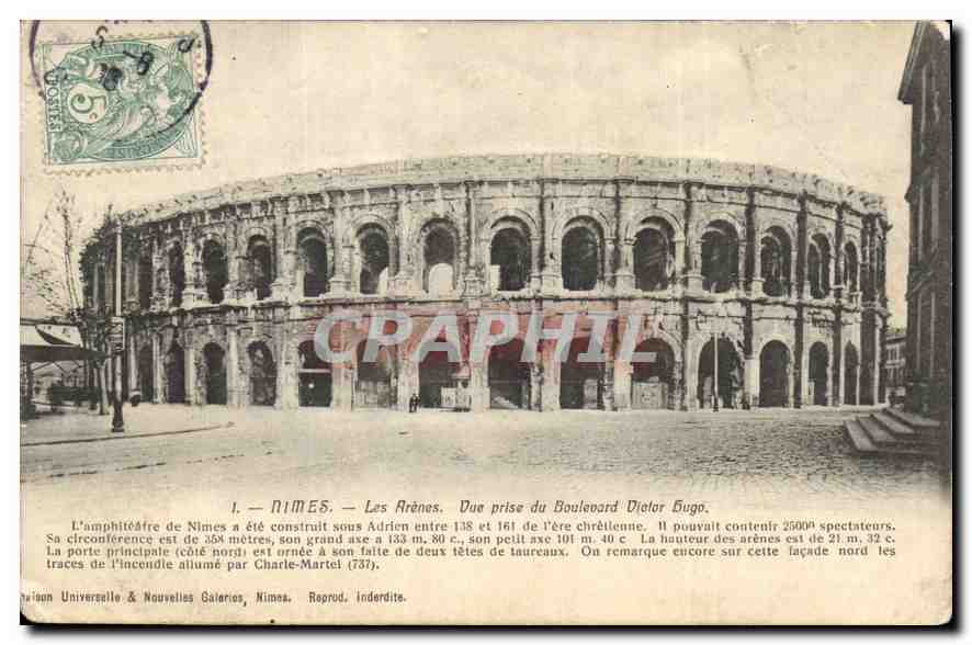 Nîmes — Les Arènes — vue prise du Boulevard Victor Hugo