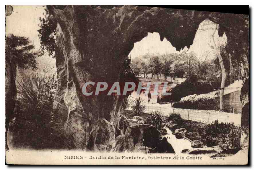 CPA Nimes Jardin de la Fontaine interieur de la Grotte 