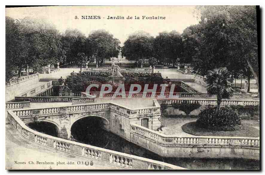 CPA Nimes Jardin de la Fontaine 