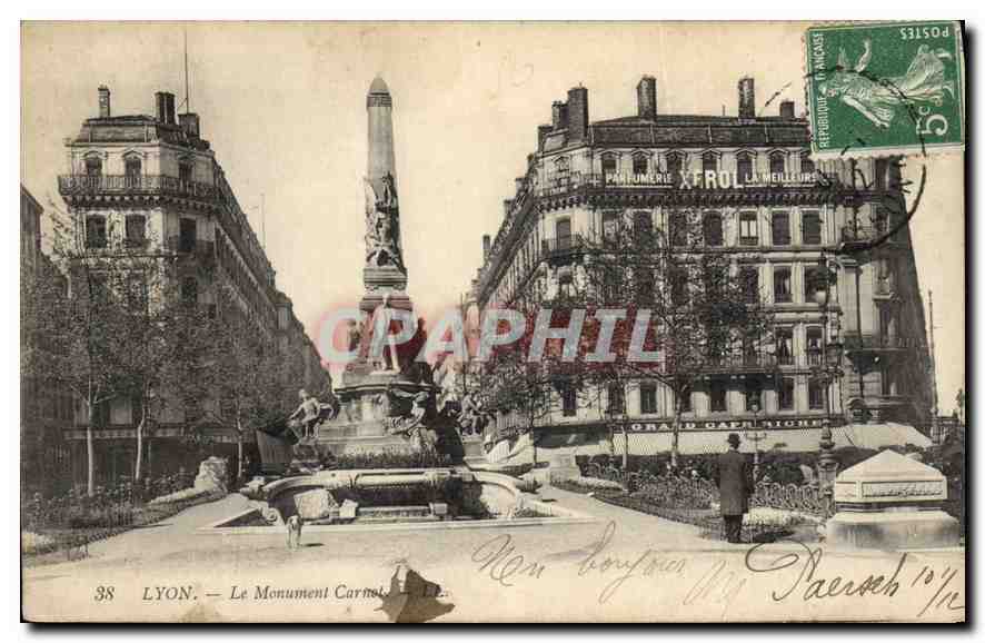 CPA Lyon le Monument Carnot 