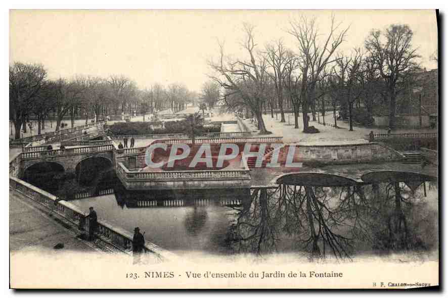 CPA Nimes vue d'emsemble du Jardin de la Fontaine 