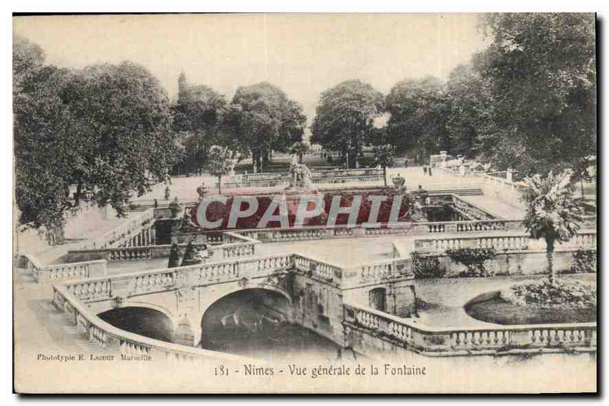 CPA Nimes vue generale de la Fontaine 