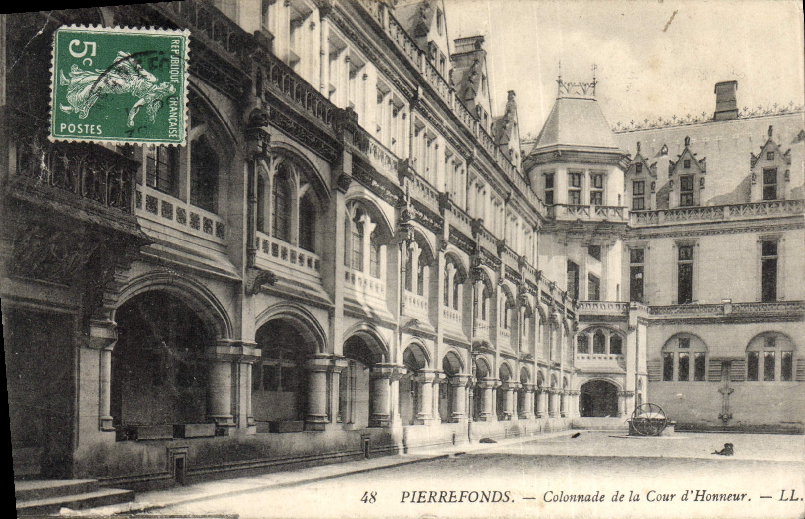 PierreFonds — Colonnade de la Cour d'Honneur — LL. n°48
