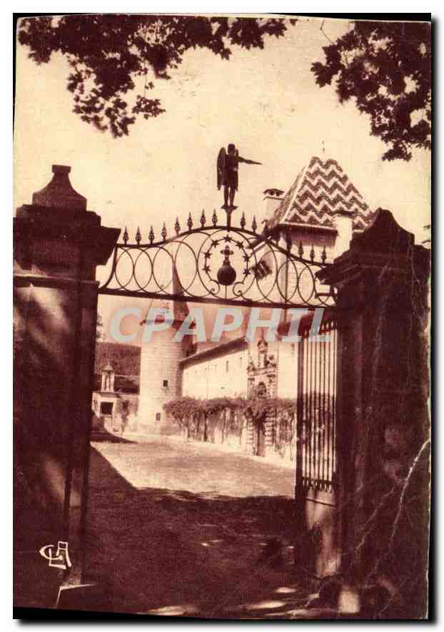 CPA Valbonne Pont Saint Esprit Gard Portail d'entree et Cour commune 