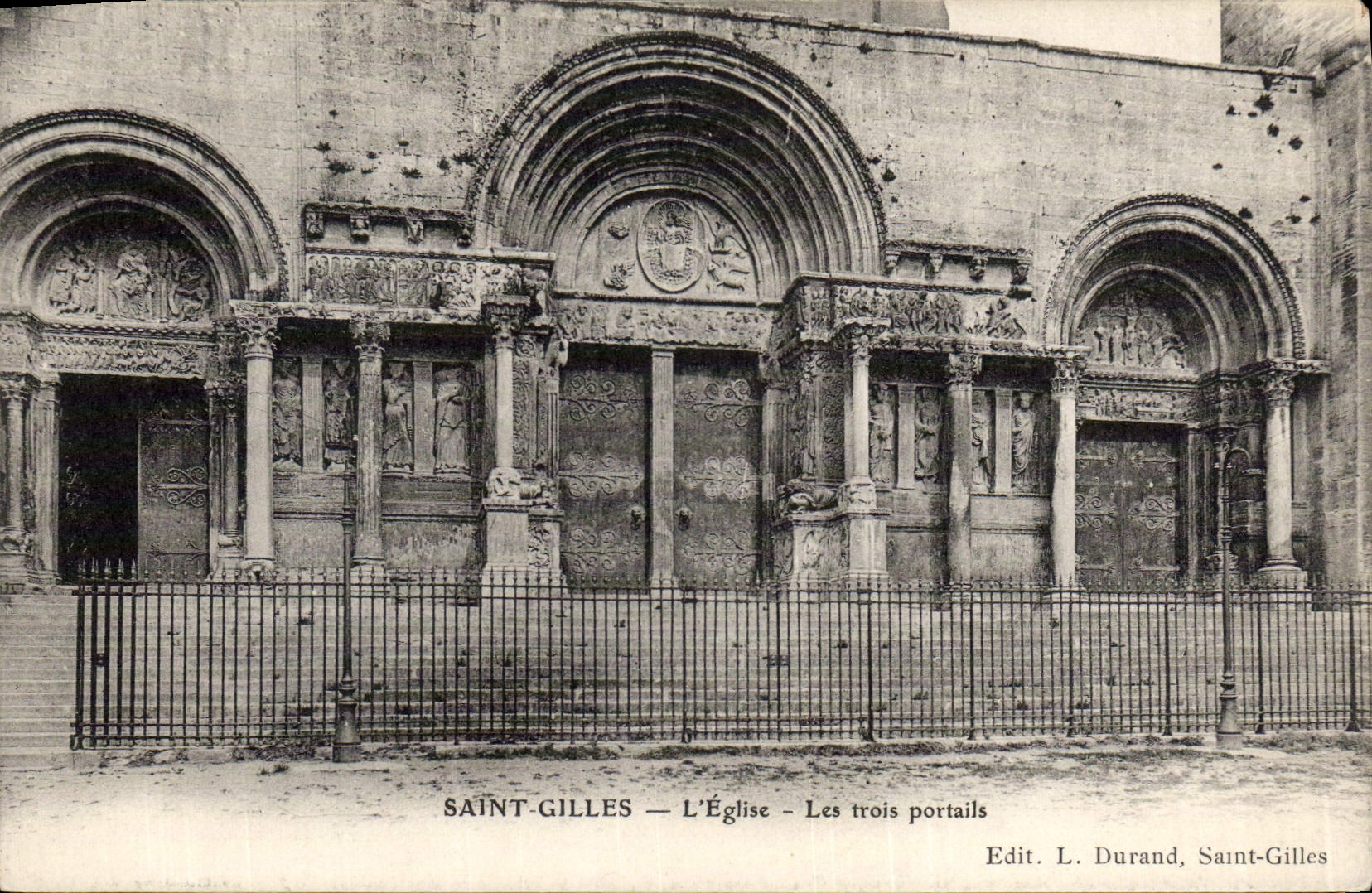 Saint-Gilles — L'Église — Les trois portails — Edit. L. Durand, Saint-Gilles