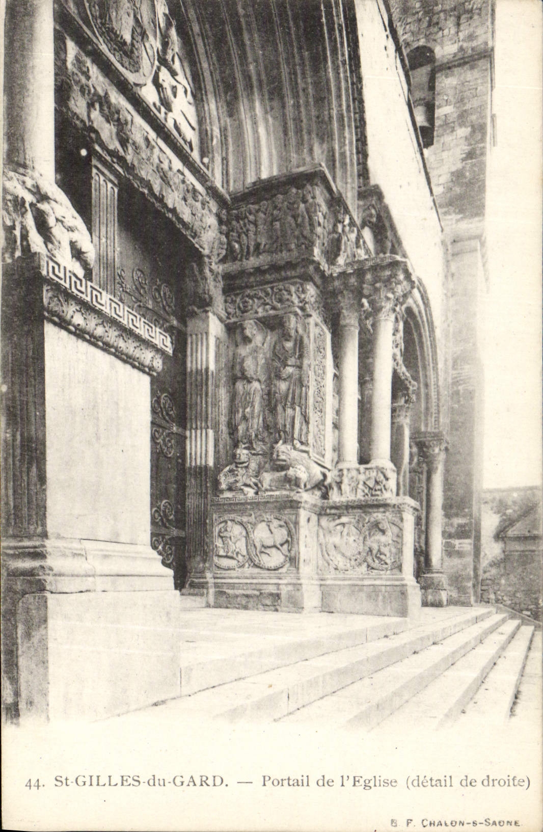 St-GILLES-du-GARD — Portail de l'Église (détail de droite) — P. CHALON-S-SAONE, n°44