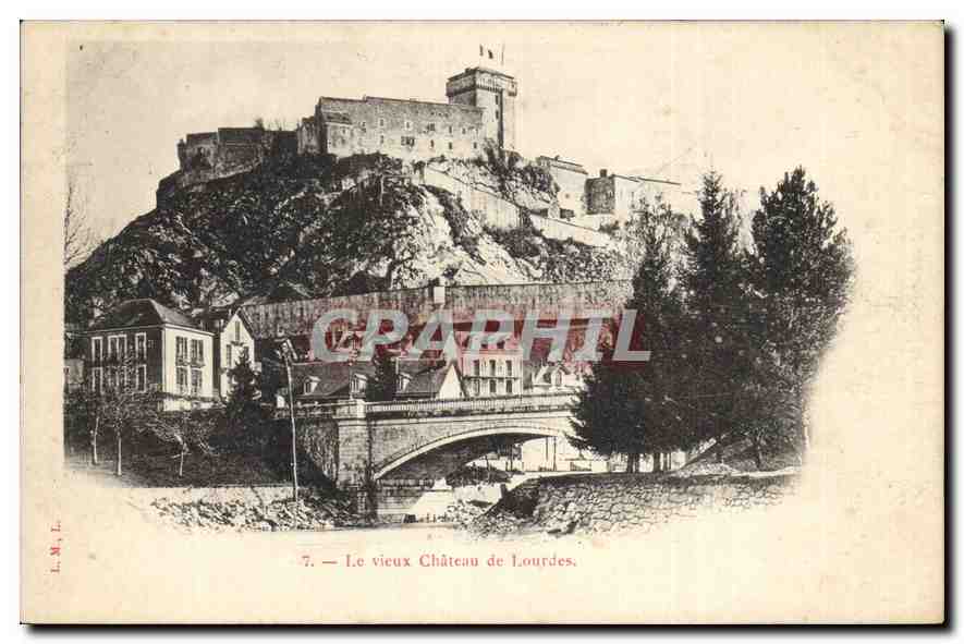 CPA Le vieux Chateau de Lourdes 