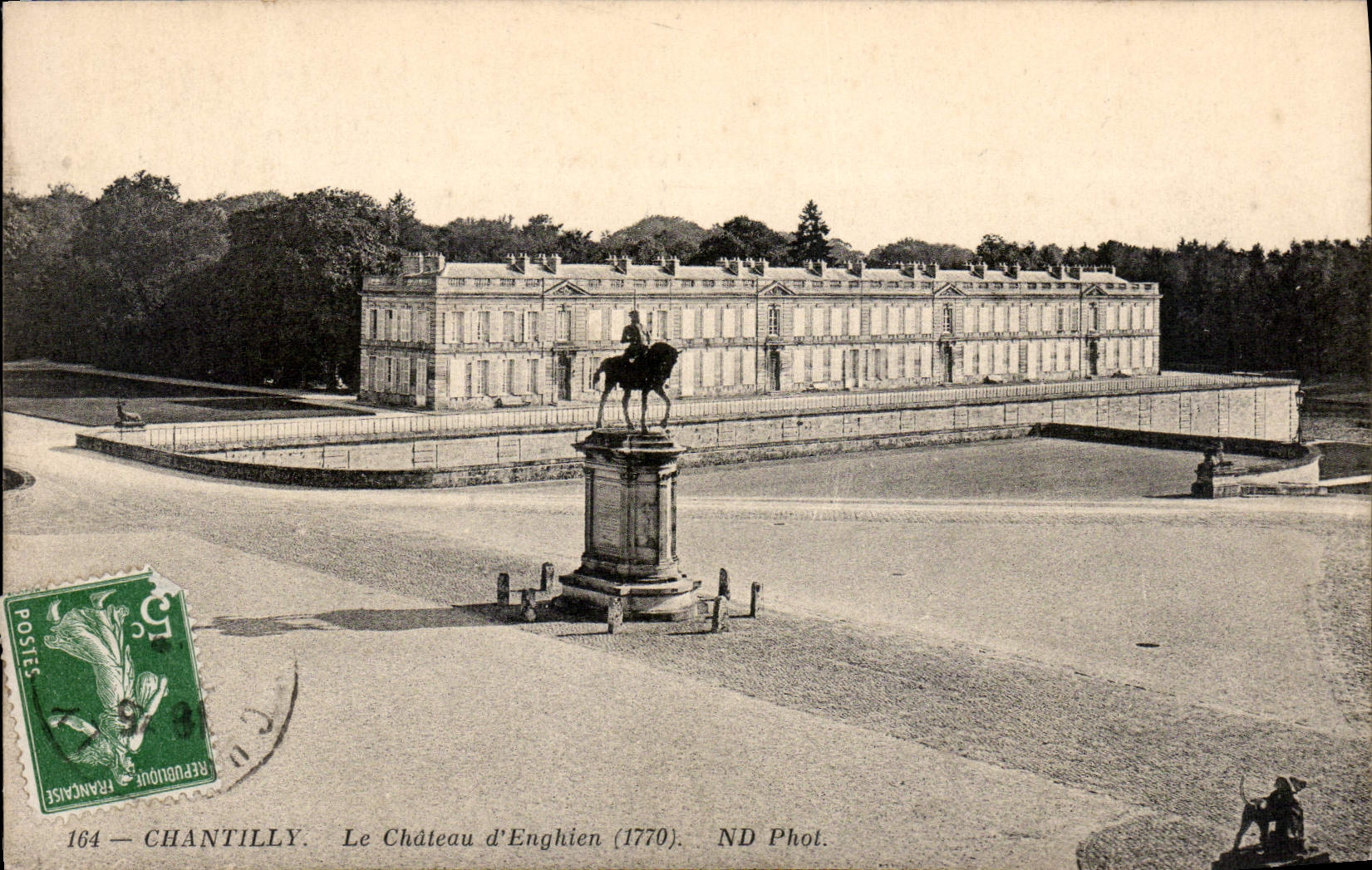 CPA Chantilly Le Chateau d'Enghien 