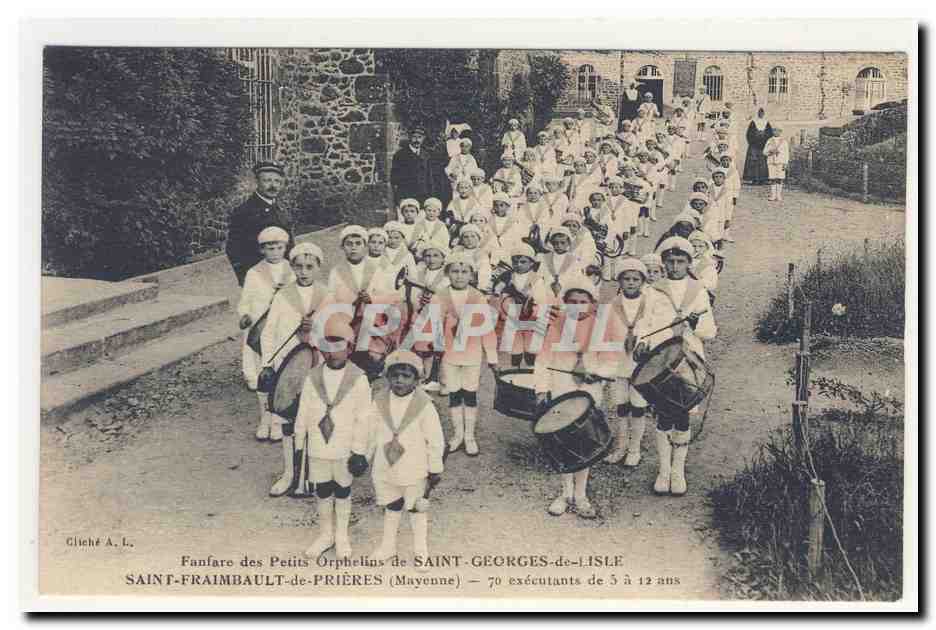 Fanfarra de los Pequeños Huérfanos de SAINT-GEORGES-de-LISLE — 70 ejecutantes de 5 a 12 años