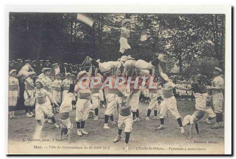Fete de Gymnastique du 30 avril 1911 l'Etoile SAiNT HILAiRe Pyramide a mains libres Animation TOP CPA