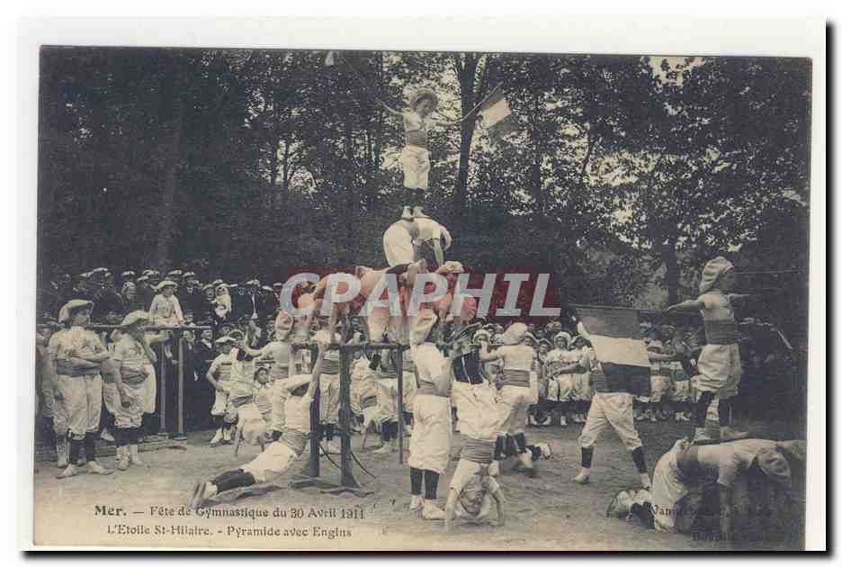 Fete de Gymnastique du 30 avril 1911 l'Etoile SAiNT HILAiRe Pyramide avec engins Animation TOP CPA