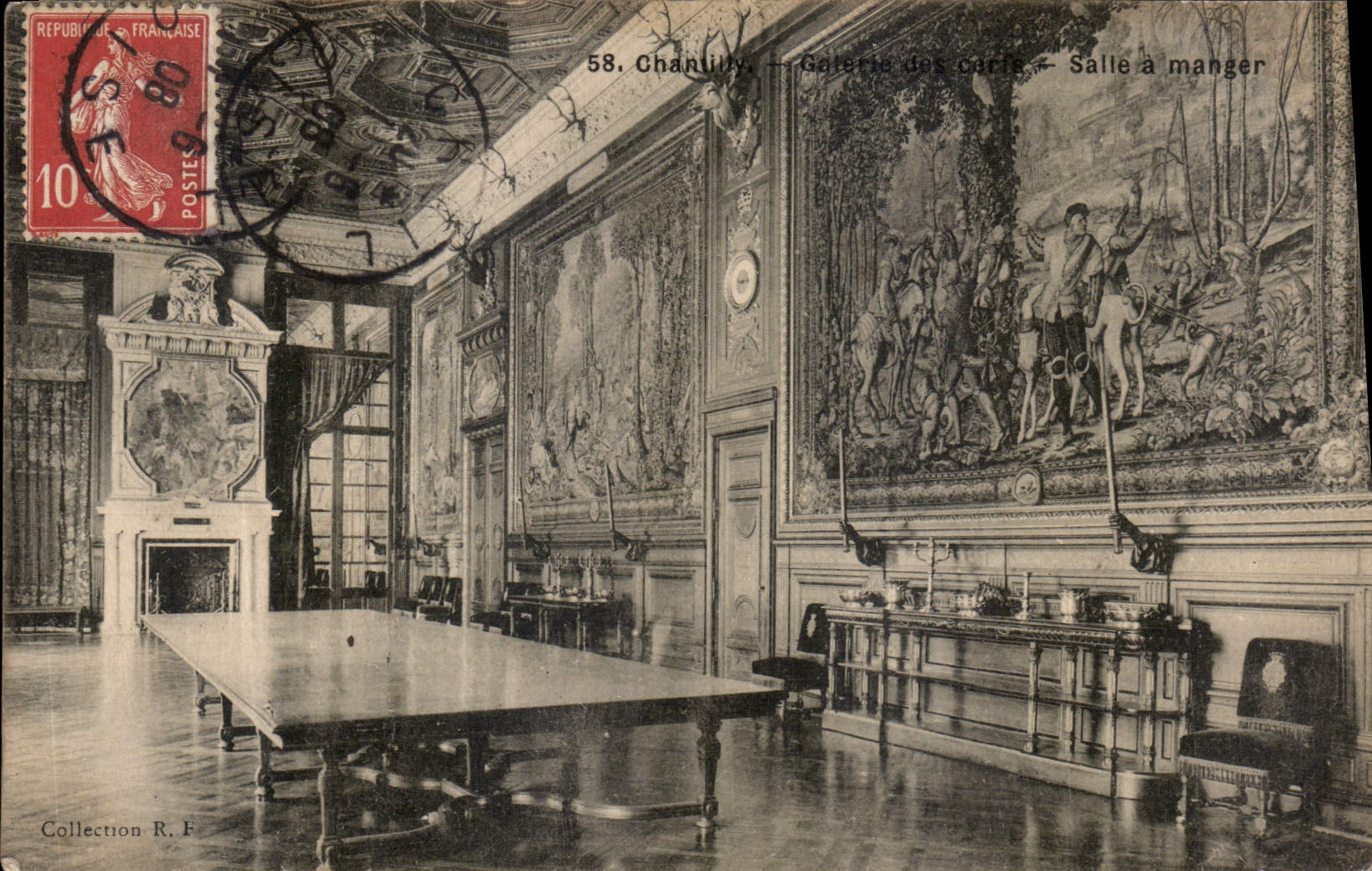 Chantilly — Galerie des Cartes — Salle à manger — Collection R.F.