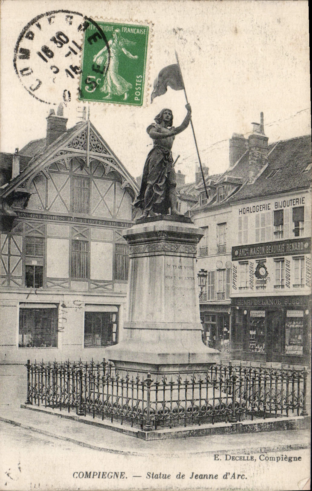 CPA Compiegne Statue de Jeanne d'Arc Horlogerie Bijouterie Maison Beauvais Renard