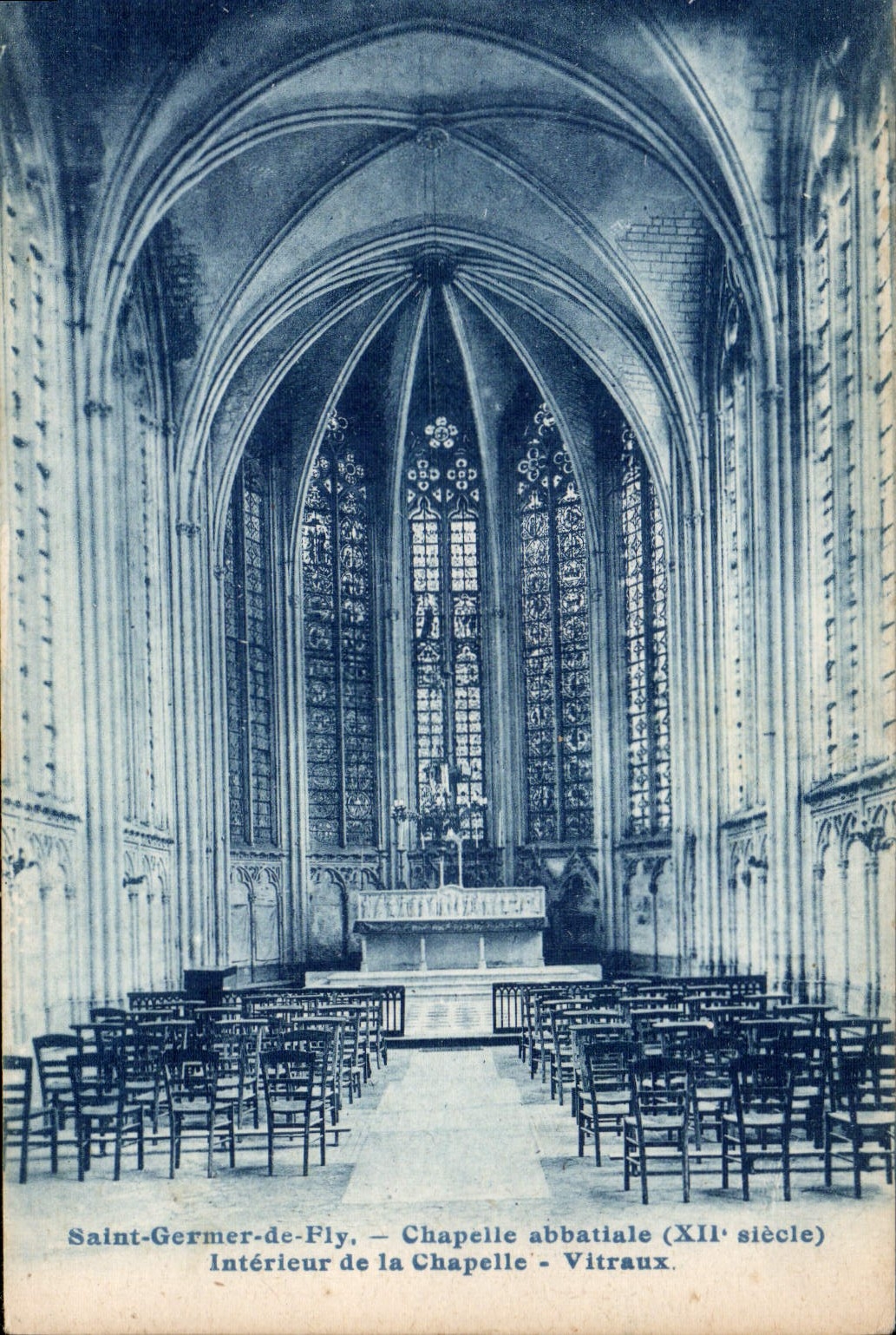 Saint-Germer-de-Fly — Chapelle abbatiale (XIIe siècle) — Intérieur de la chapelle - Vitrail