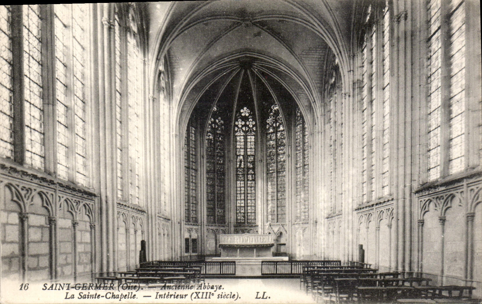 Saint-Germer (Oise) — La Sainte-Chapelle — Intérieur (XIIIe siècle). LL. N° 16