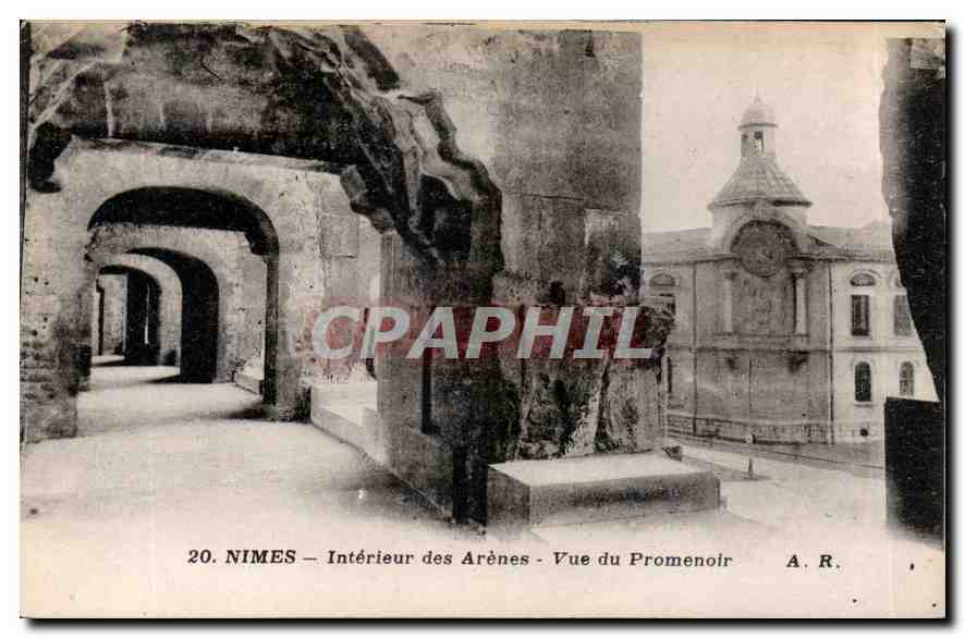 CPA Nimes Interieur des Arenes Vue du Promenoir 