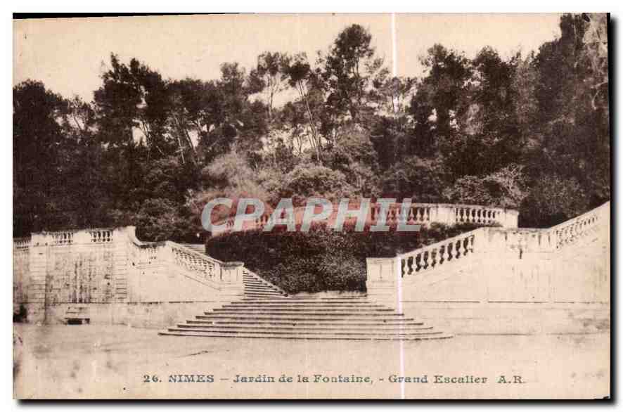 CPA Nimes Jardin de la Fontaine Grand Escalier 