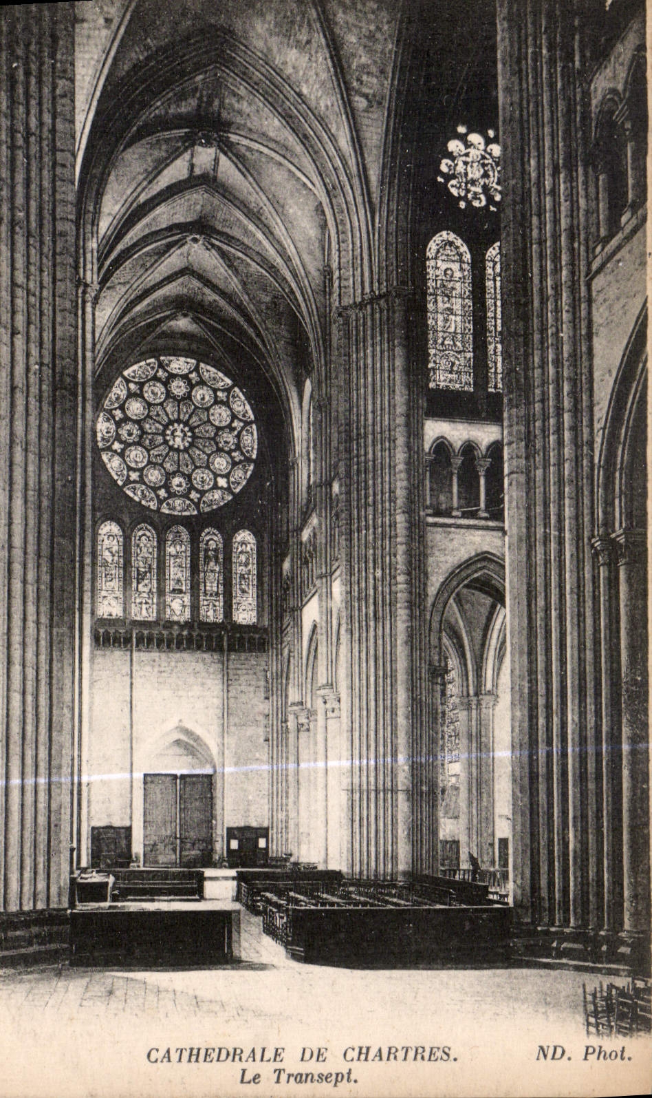 Cathédrale de Chartres — Le Transept — ND. Phot.