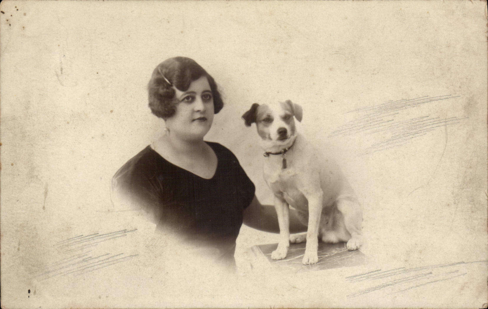CARTE PHOTO Femme Chien