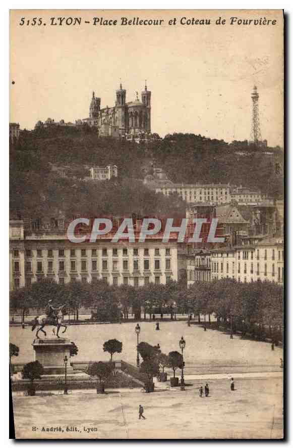 CPA Lyon Place Bellecour et Coteau de Fourviere 