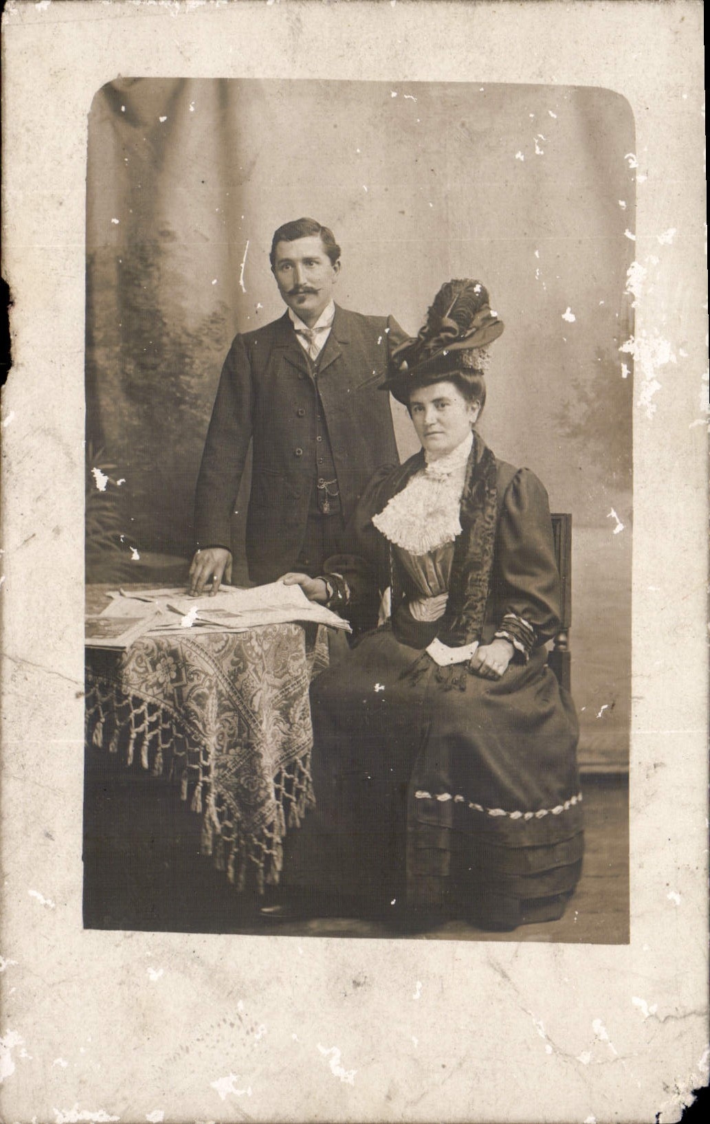 CARTE PHOTO  Femme Vierzon