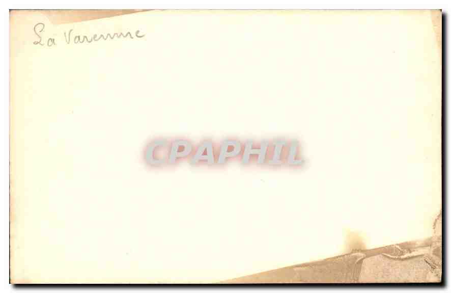 La Varenne — jardin avec tables et personnes — CPAPHIL — Reverso