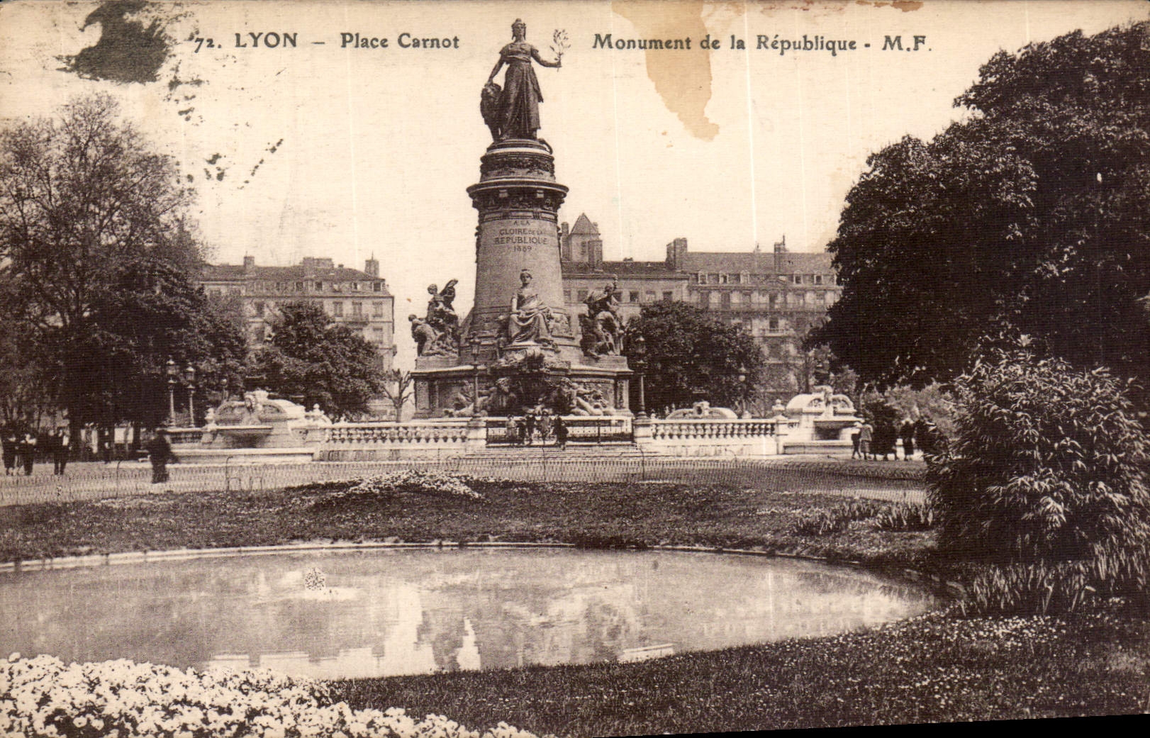 CPA Lyon Place Carnot Monument de la Republique 