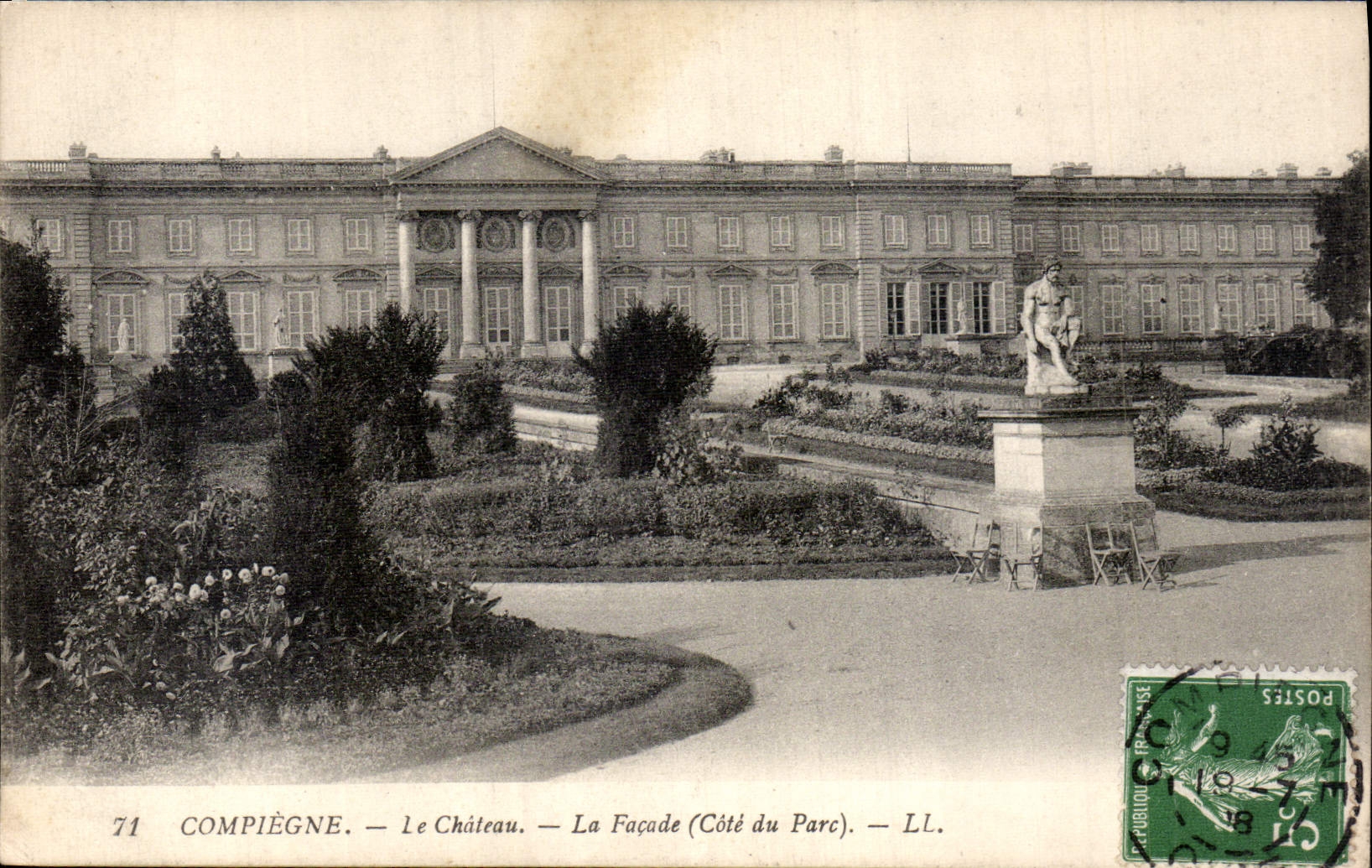 Compiègne — Le Château — La Façade (Côté du Parc) — LL. — n°71