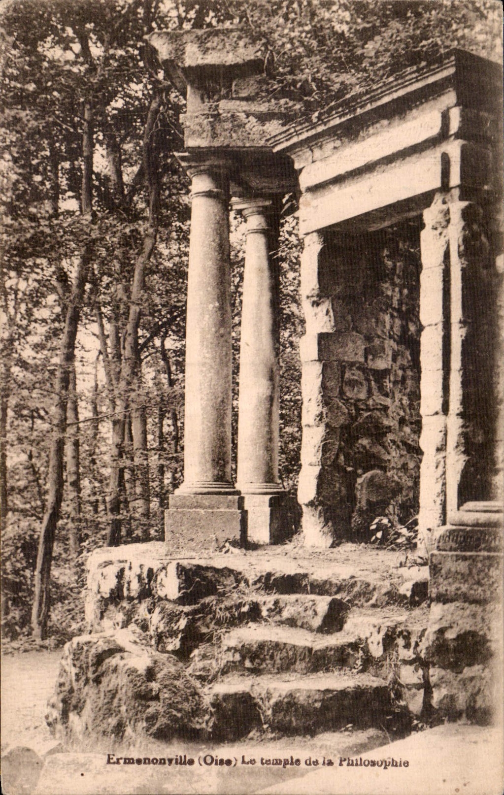 CPA Ermenonville Oise Le temple de la Philosophie 