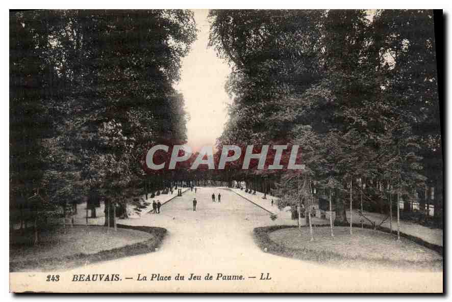 CPA Beauvais La Place du Jeu de Paume 