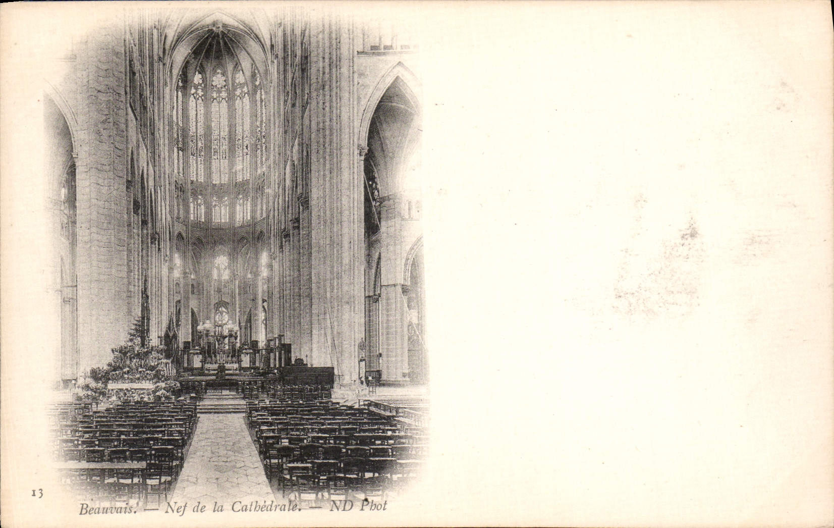 CPA Beauvais Nef de la Cathedrale 