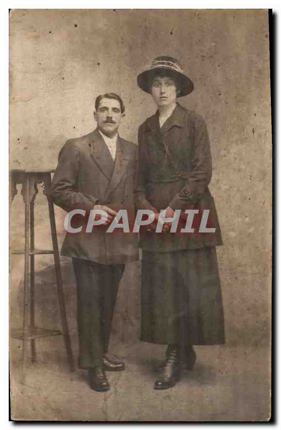 Portrait d'un couple — époque 1910-1920 — sans éditeur ni numéro visible