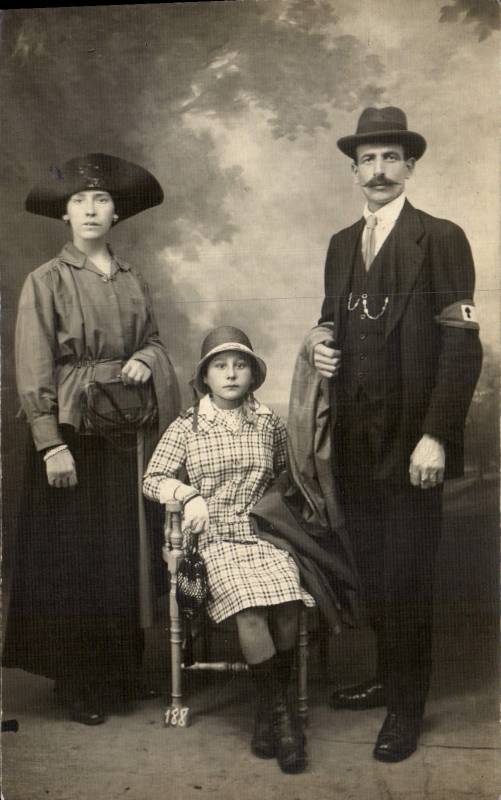 CARTE PHOTO Femme Famille